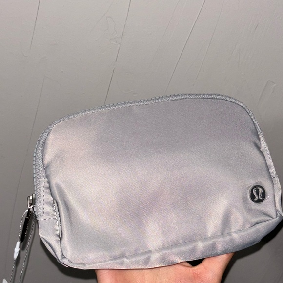 Everywhere belt bag - Picture 2 of 3